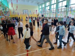 b_1024_768_0_00_images_2022_2023_Wydarzenia_zabawa_329003501_603070734984374_698458683093300619_n